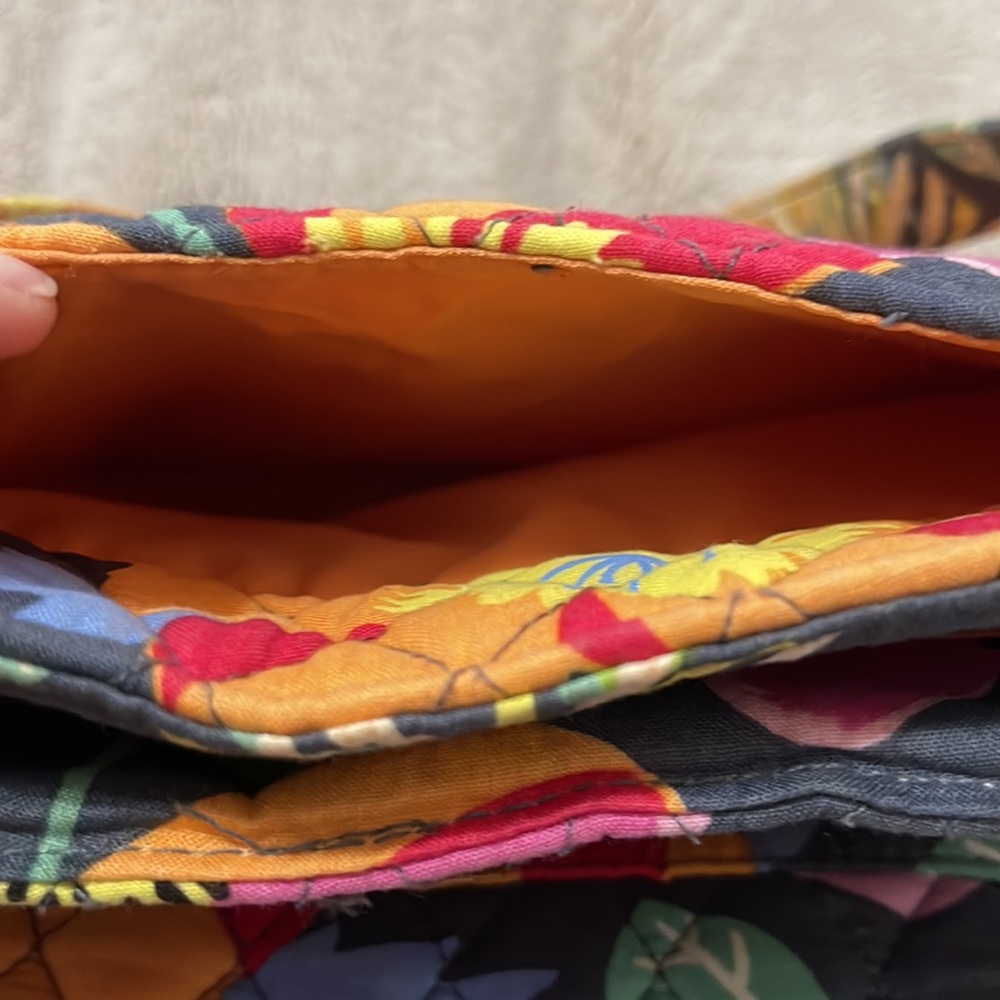 ๐ PRICE DROP ๐Vera Bradley Floral Women's Bag - Picture 8 of 16